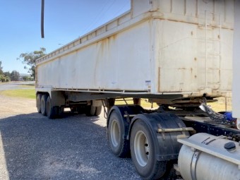 1987 White TOA Tipper Trailer