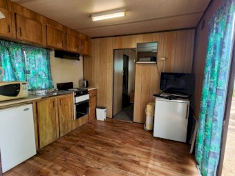 1 x Bedroom Workers Cabin.