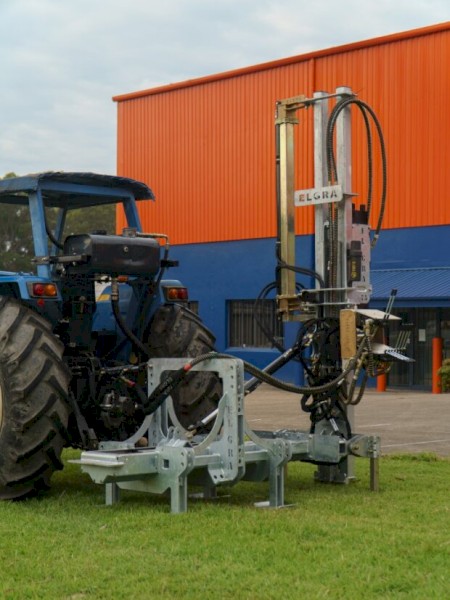 ELGRA HYDRAULIC PERCUSSION POST DRIVE WITH SIDE SHIFT SET UP 