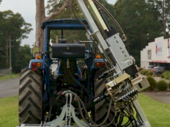 ELGRA HYDRAULIC PERCUSSION POST DRIVE WITH SIDE SHIFT SET UP 