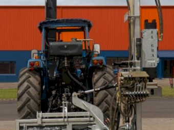 ELGRA HYDRAULIC PERCUSSION POST DRIVER S89 75 CELL WITH SWING SHIFT SET UP POST DRIVER