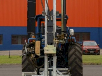 ELGRA HYDRAULIC PERCUSSION POST DRIVER S89 75 CELL WITH SWING SHIFT SET UP POST DRIVER