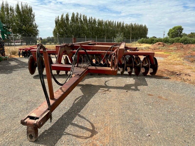 	USED International 780 HD 32 Plate Rigid Offset Disc