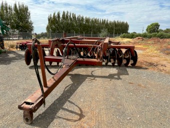 	USED International 780 HD 32 Plate Rigid Offset Disc