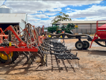 Horward Bagshaw 50Ft Scari Bar Airseeder