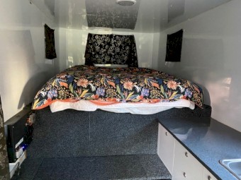 Devon Gooseneck 2  Horse Float