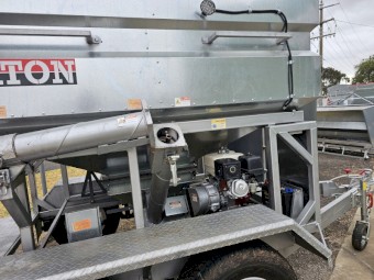 Paton Feedbaron Trailer - Feed Out Bin - Tadem Axle