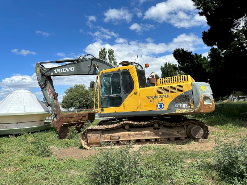 Volvo  Excavator EC210BLC with Mud Bucket