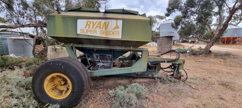 Ryan Air Seeder Bin/Fertiliser Spreader