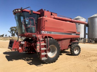 1997 Case IH 2188 Header with Front