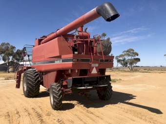 1997 Case IH 2188 Header with Front