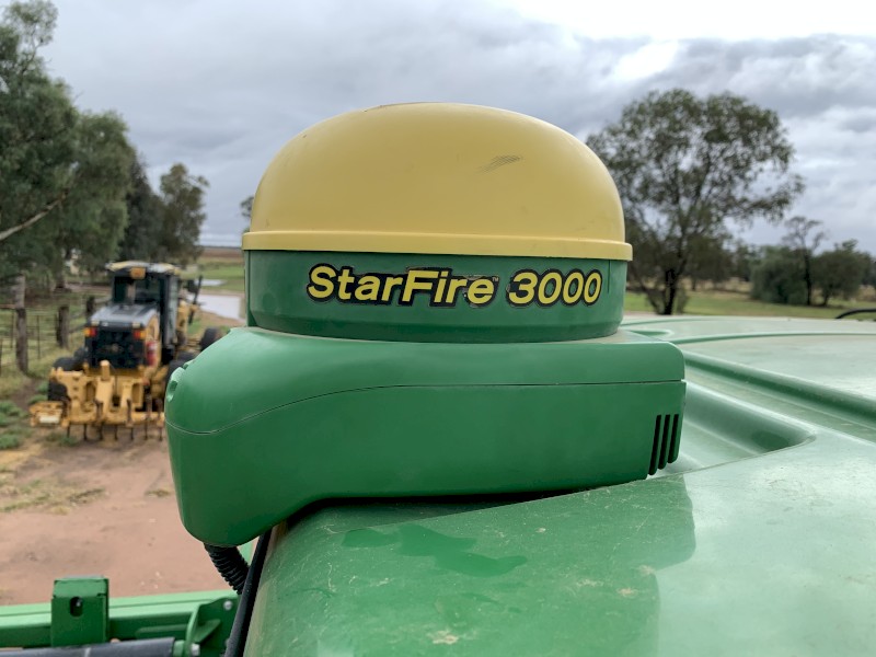 John Deere SF 3000 RTK Receiver.
