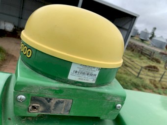 John Deere SF 3000 RTK Receiver.