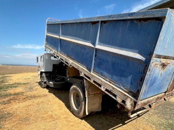 1987 International Tipper Acco 1800 