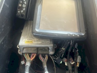 3 x Trimble GPS units 