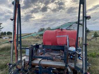 Silvan Ute mounted Boomspray 