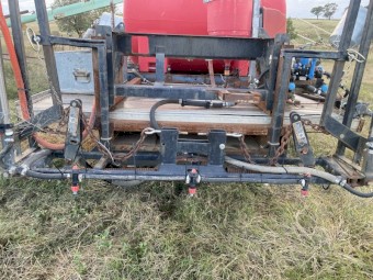 Silvan Ute mounted Boomspray 