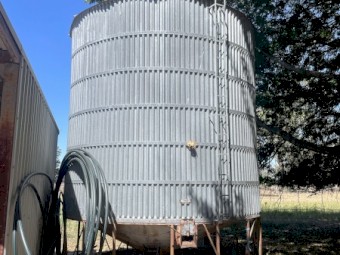 Nelson Grain silo circa 1980