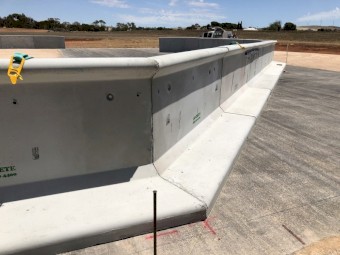 NEW extra large bunker wall 1.3m high x 3m long (1950kg)