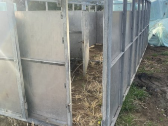 STOCK CRATE CATTLE CRATE 21.6 FOOT LONG 8 FOOT WIDE STUD CRATE STOCK CARRIER STAINLESS STEEL 