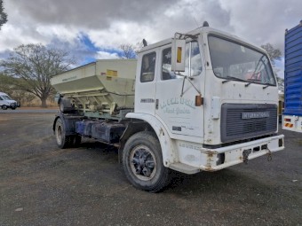 1988 International Acco Spreader