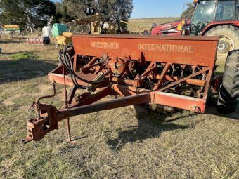 International McCormick 16 RunCombine