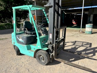 Mitsubishi fg15 1.5 ton forklift petrol/lpg with side shift 