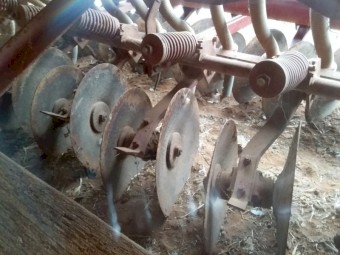 International A6-1 disc combine