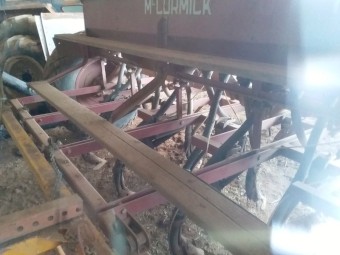 International A6-1 combine