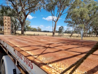 45ft drop deck with out riggers 