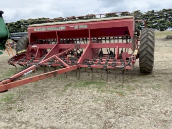 Napier Grasslands CT 6000 combine seeder