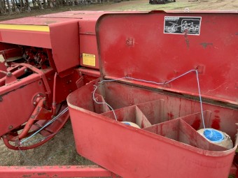 417 New Holland Hayliner