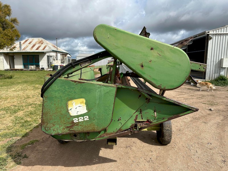 John Deere 222 Front
