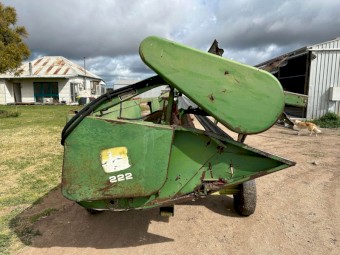 John Deere 222 Front