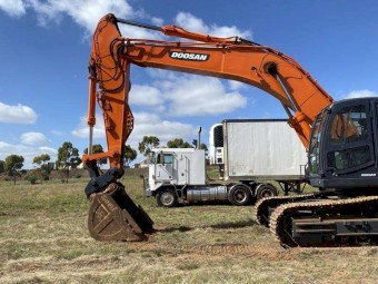 2006 Doosan DX340LC Excavator