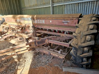 Massey Ferguson 500 combine