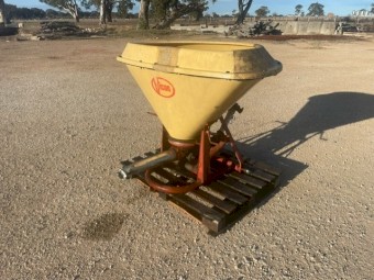 Vicon 3PL spreader fully refurbished 
