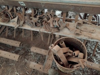 International 6 - 2 combine