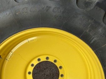John Deere R4038 Flotation Tyres