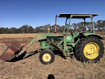 1973 John Deere 2130 tractor with FEL and dual rear remotes
