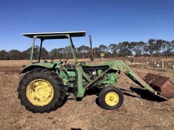 1973 John Deere 2130 tractor with FEL and dual rear remotes