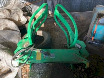 Hustler LM100 soft hands / bale grab