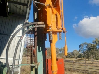 Munro Posthole  Driver