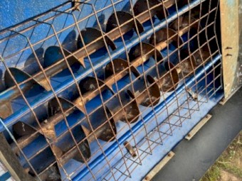 Brandt 1390 swing away auger