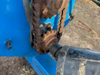 Brandt 1390 swing away auger