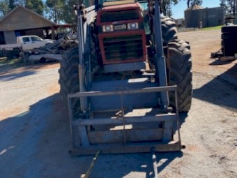 Case IH 2096 FWA Tractor with Challenge 4131 Loader