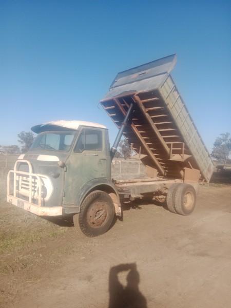 Comer tipper truck 6354 Perkins 