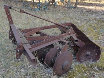 Offset Disc Plough plus Ripper