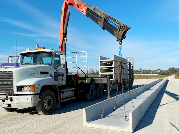 Concrete Feed Troughs 1.5m wide x 3m long for Cattle Feedlots - Ag-Crete