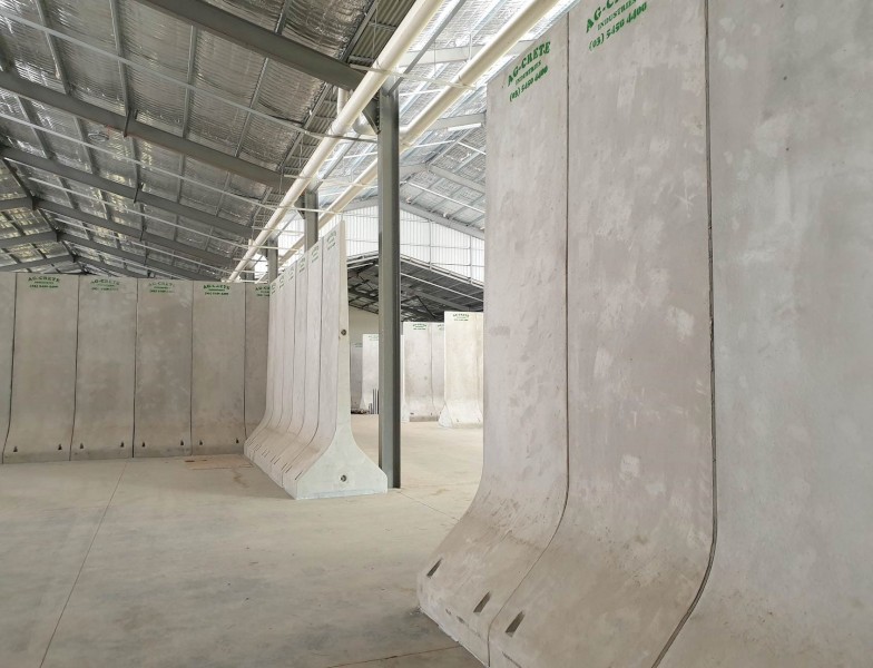 Ag-Crete Portable Concrete Divider Retaining Wall 4m High 